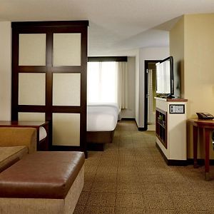 Upper Floors King Room